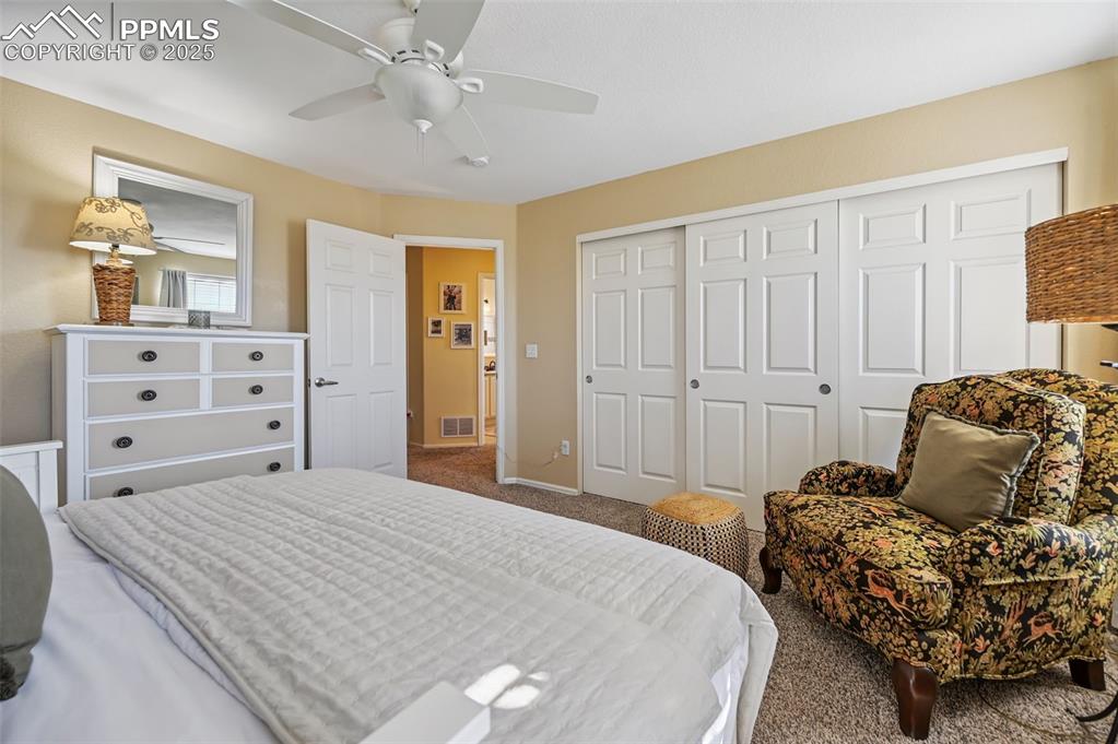 Image 19 of 48: Bedroom