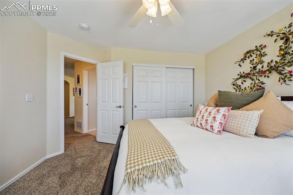 Image 22 of 48: Bedroom