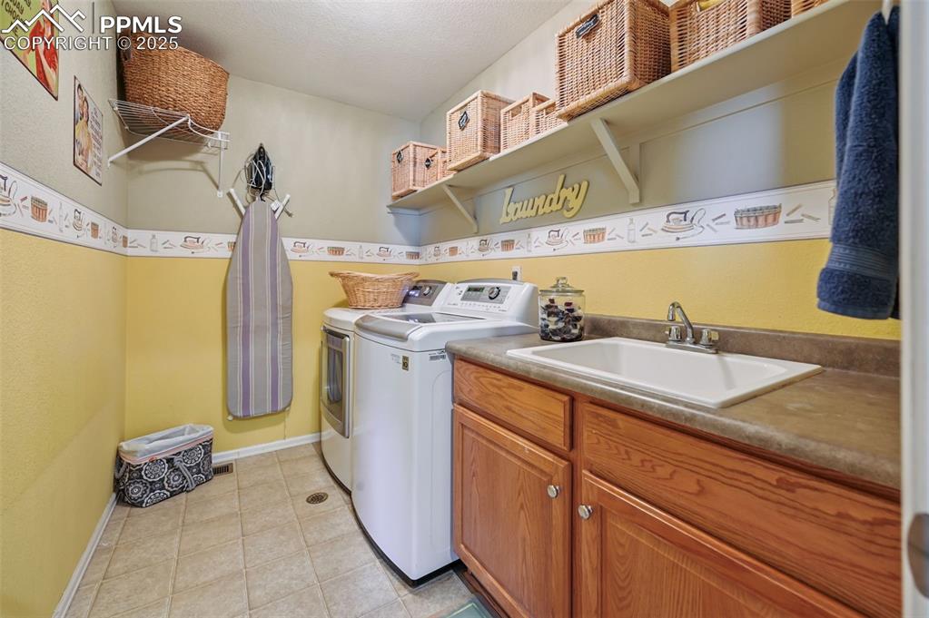 Image 26 of 48: Laundry