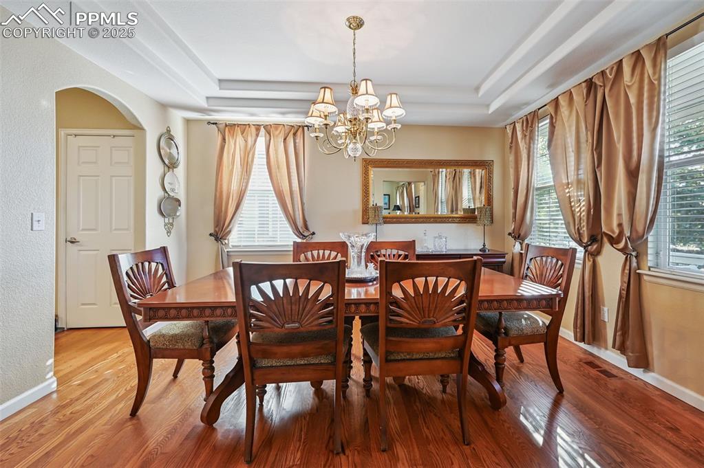 Image 4 of 48: Dining Area