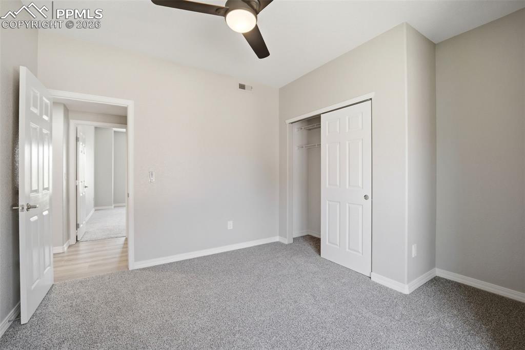 Image 19 of 34: Bedroom