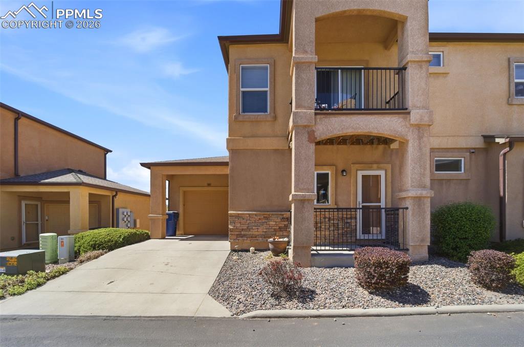 Image 2 of 34: Front of Structure