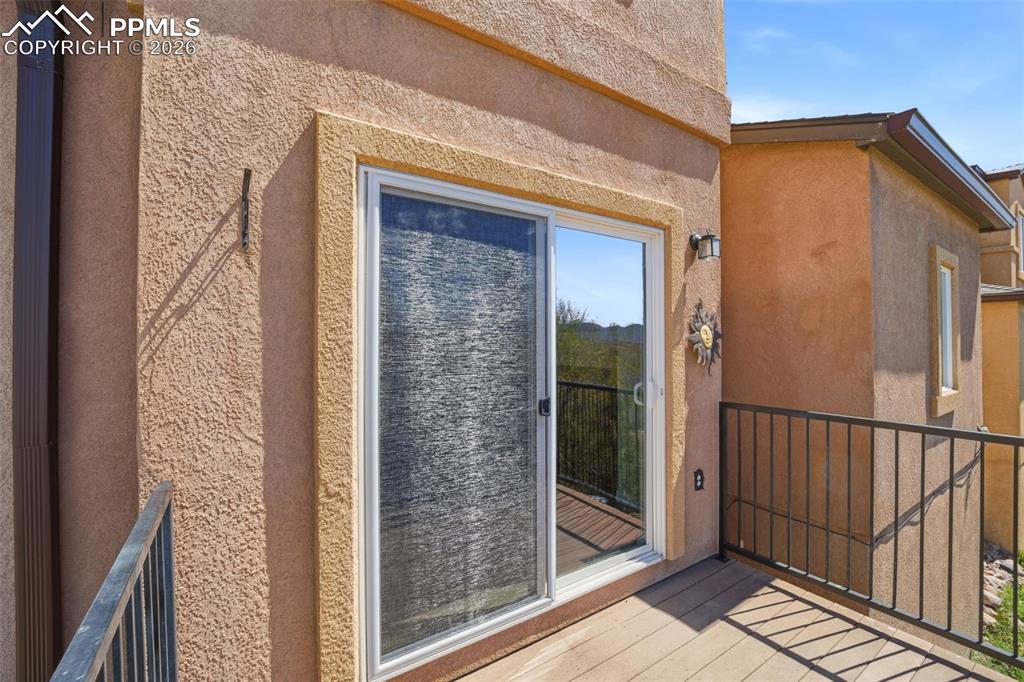 Image 30 of 34: Entry