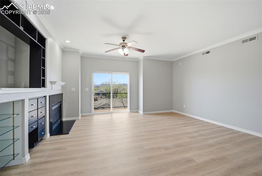 Image 7 of 34: Living Room