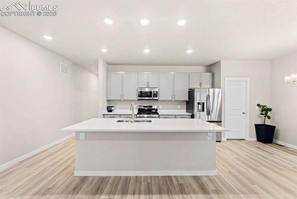 Image 12 of 36: Kitchen