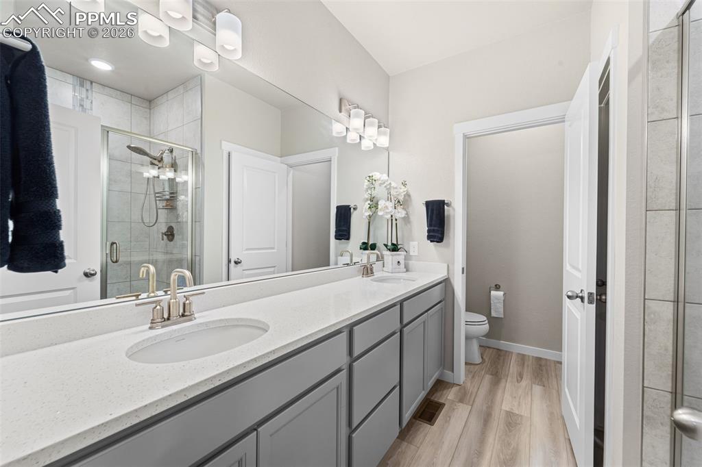 Image 19 of 36: Master Bathroom
