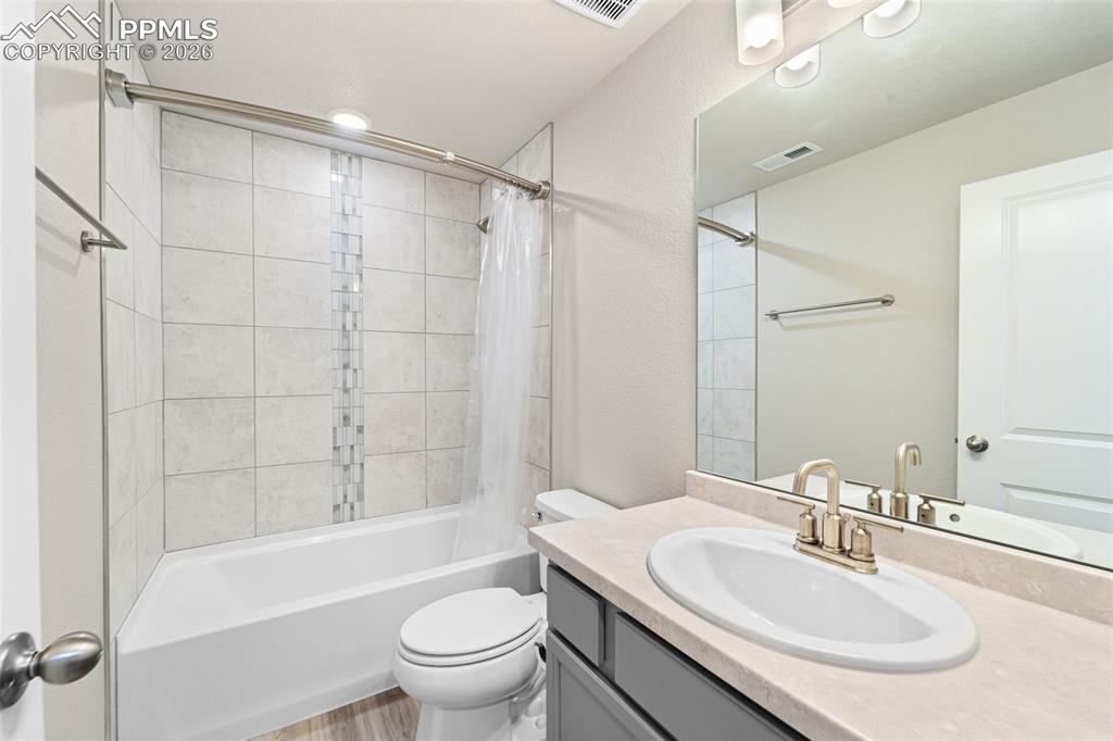 Image 23 of 36: Basement full bath