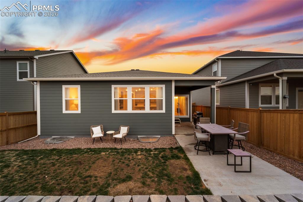 Image 29 of 36: Back of Structure