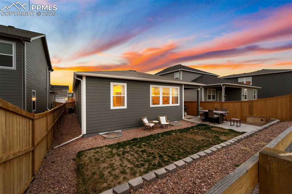 Image 32 of 36: Back of Structure