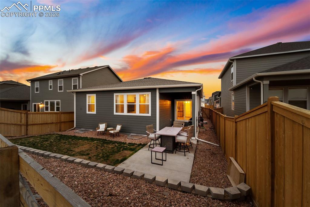 Image 33 of 36: Back of Structure