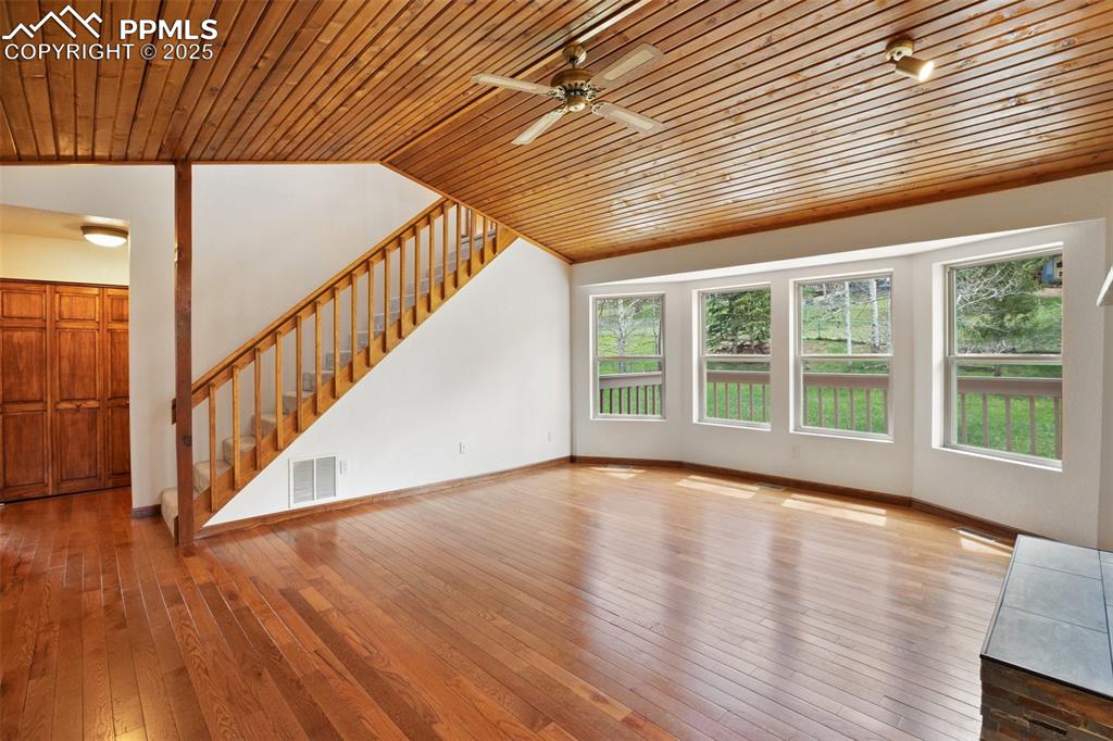 Image 10 of 42: Living Room