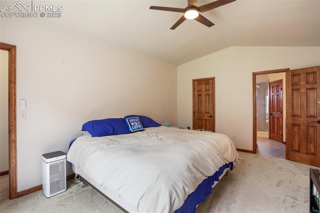 Image 19 of 42: Bedroom