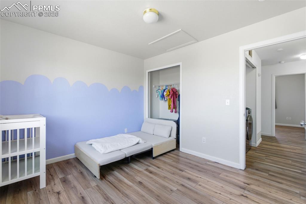 Image 16 of 40: Bedroom