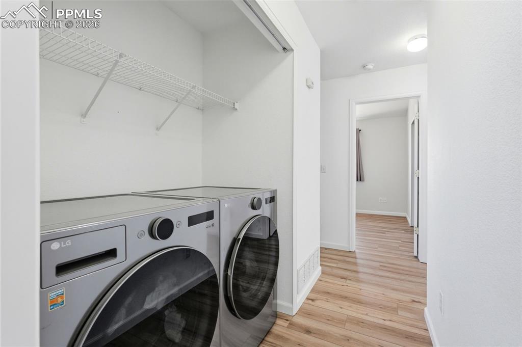 Image 17 of 40: Laundry