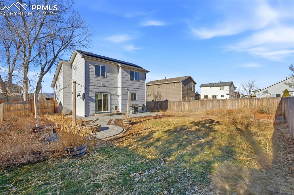 Image 27 of 40: Back of Structure