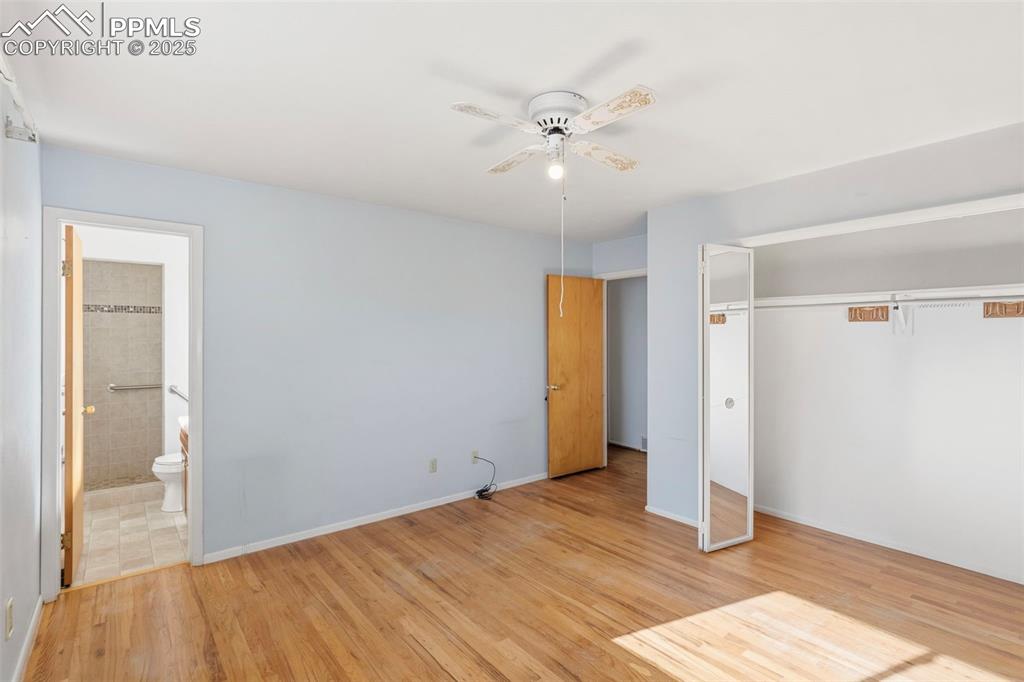 Image 18 of 32: Primary bedroom (16