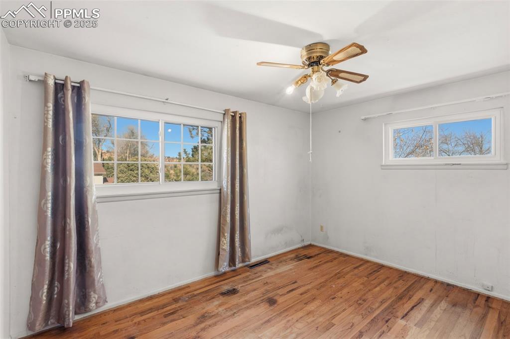 Image 22 of 32: Bedroom on upper level 13