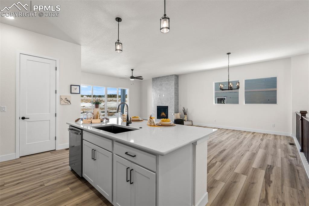 Image 11 of 37: Kitchen