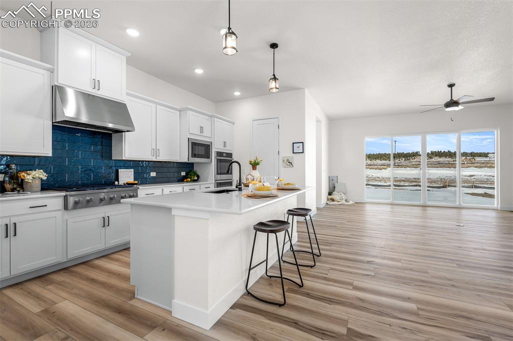 Image 6 of 37: Kitchen