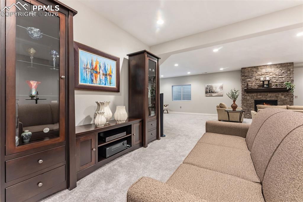 Image 32 of 49: Living Room