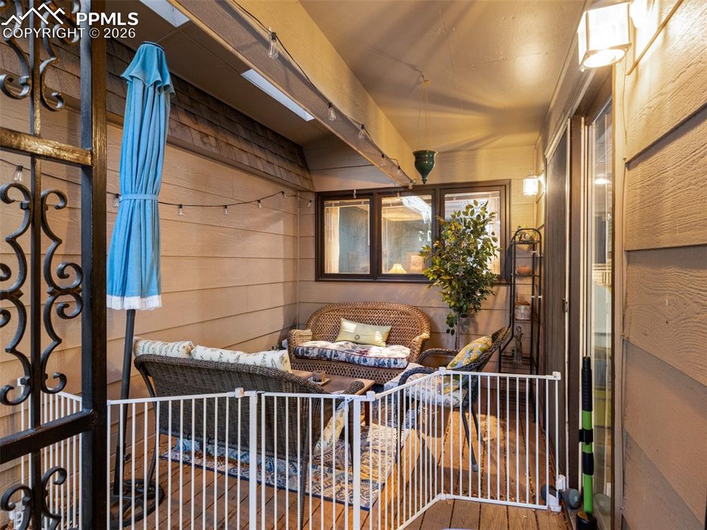 Image 21 of 34: Patio