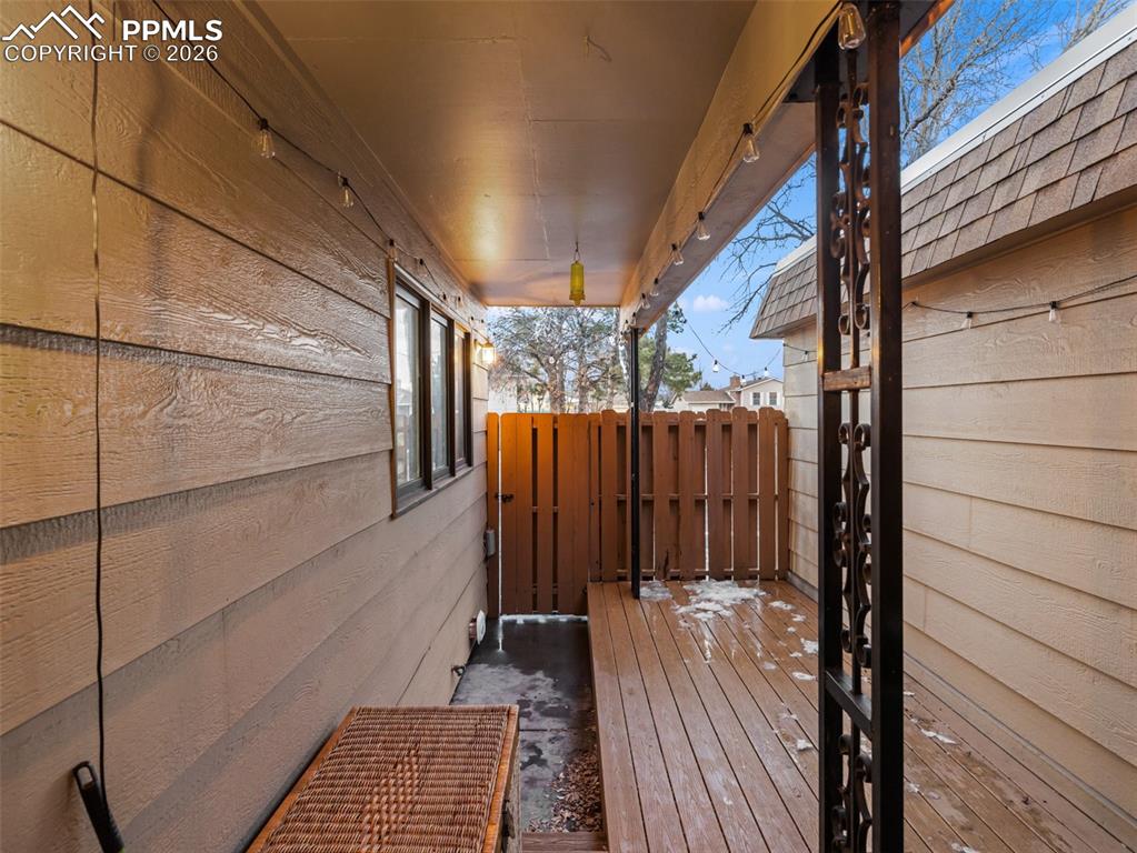 Image 22 of 34: Deck