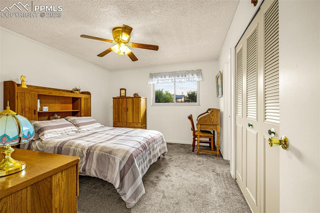 Image 18 of 39: Bedroom