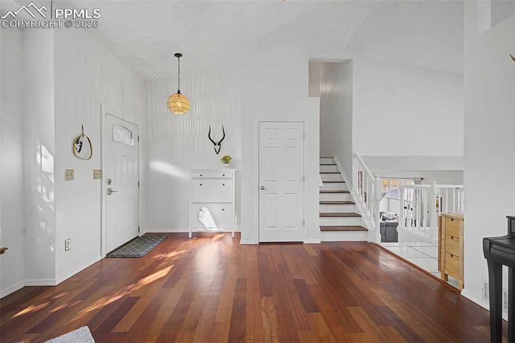 Image 3 of 41: Entry