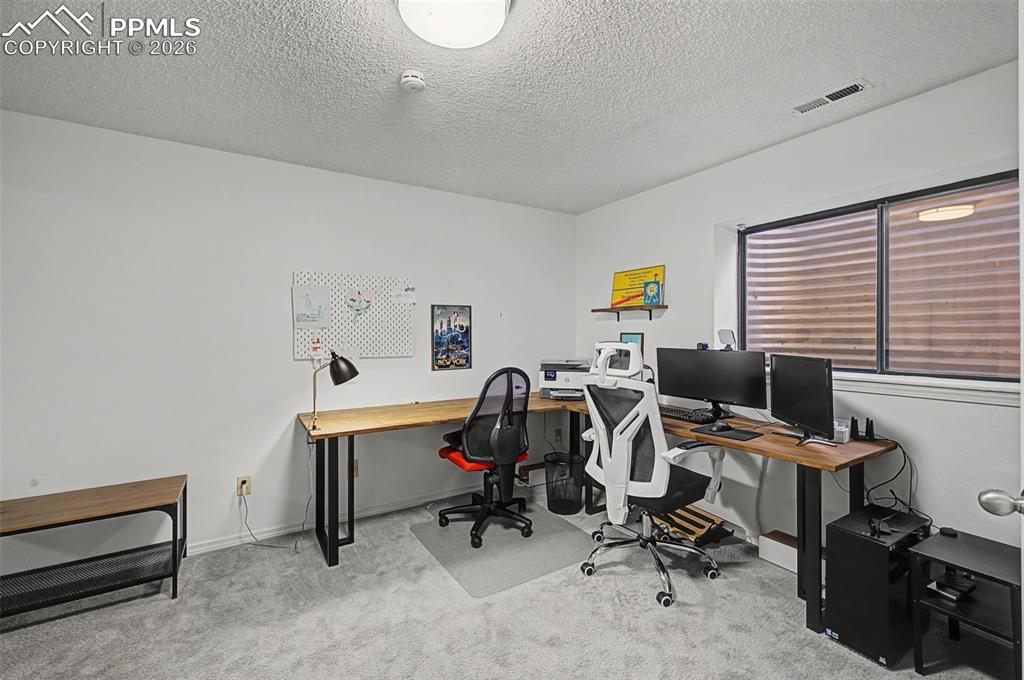 Image 37 of 41: Can also be bedroom 5!!