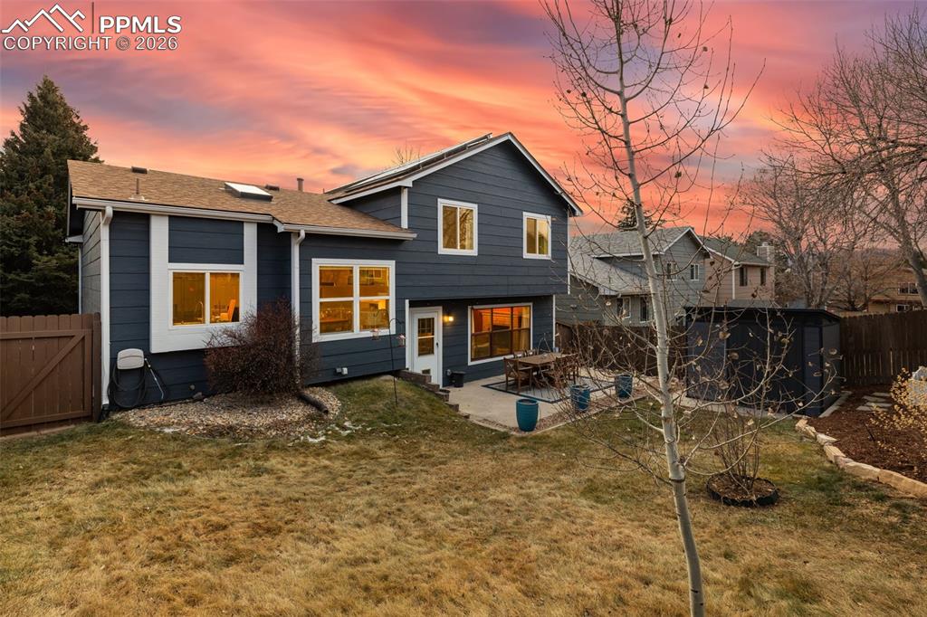 Image 41 of 41: Back of Structure