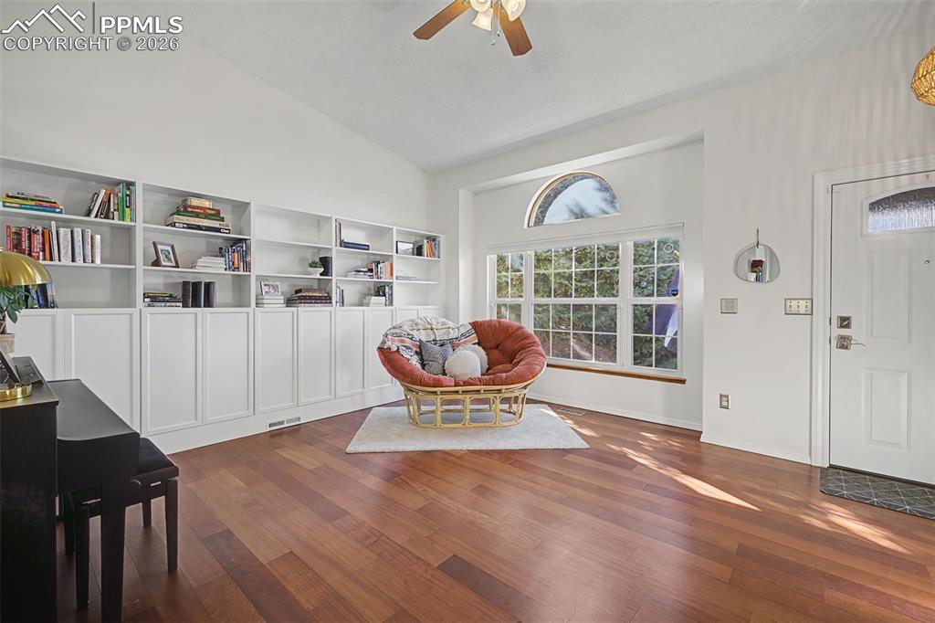 Image 6 of 41: Living Room