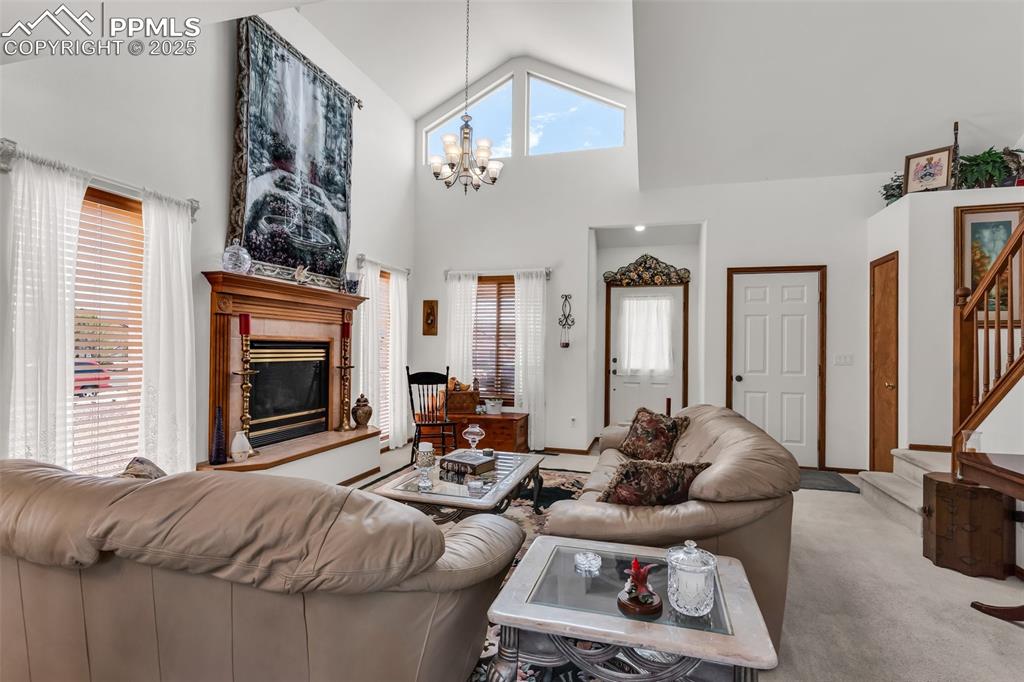 Image 11 of 46: Living Room