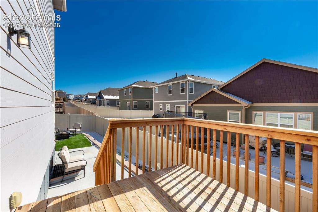 Image 25 of 25: Deck