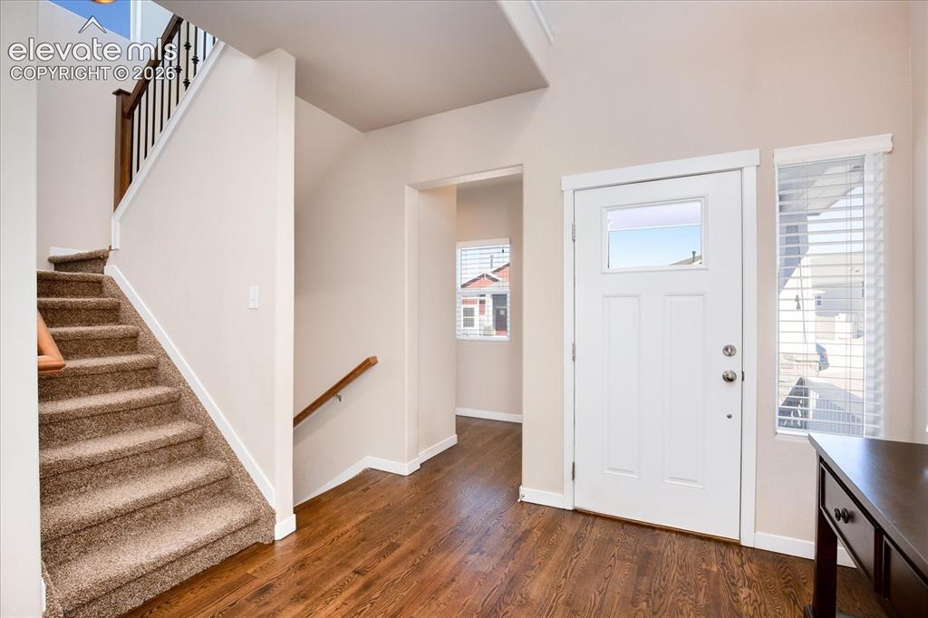 Image 4 of 25: Entry