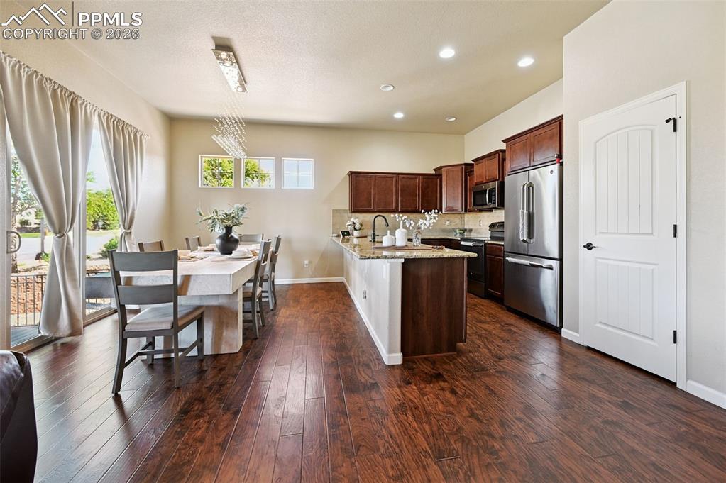 Image 2 of 40: Kitchen