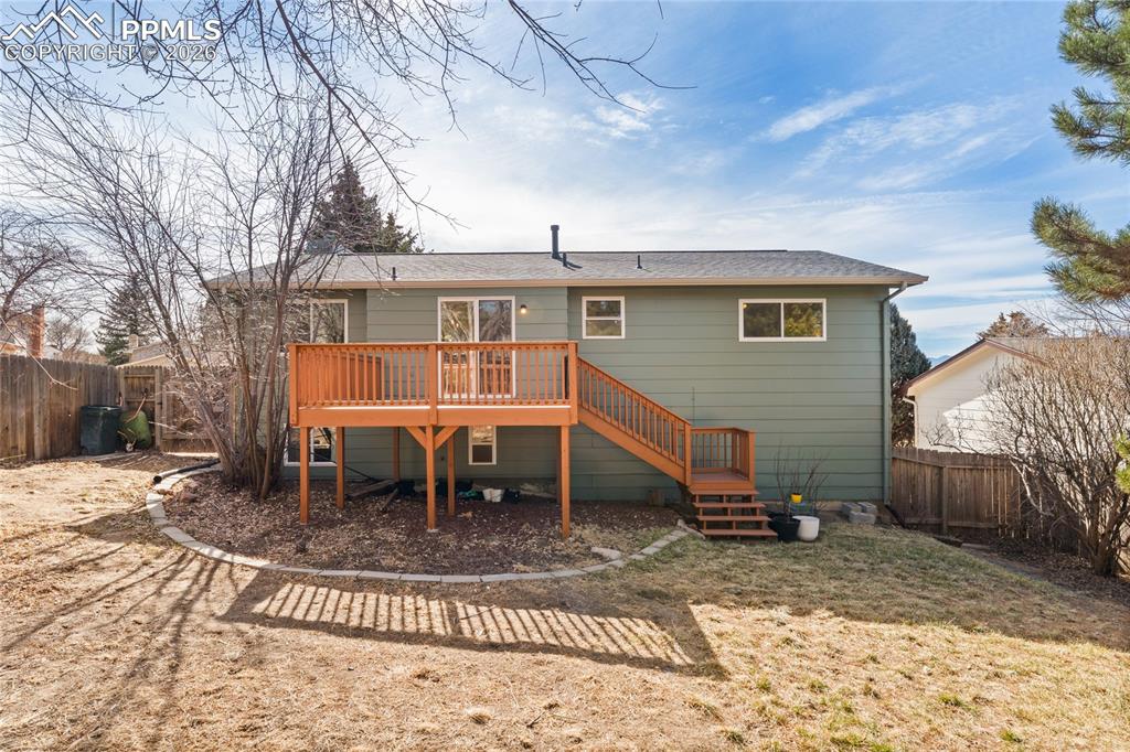 Image 32 of 36: Back of Structure