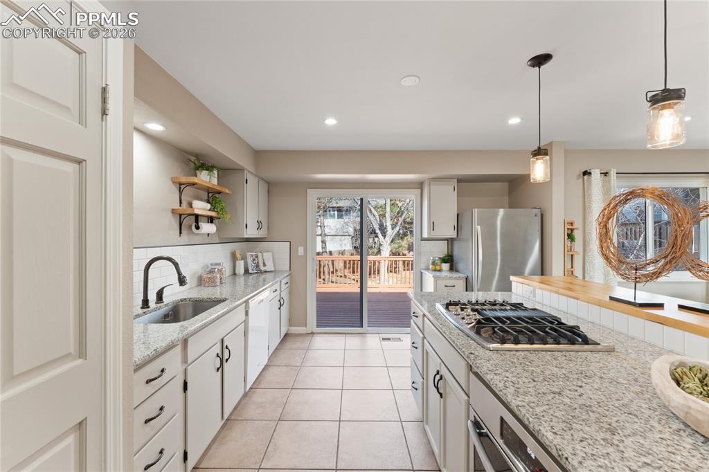 Image 5 of 36: Kitchen