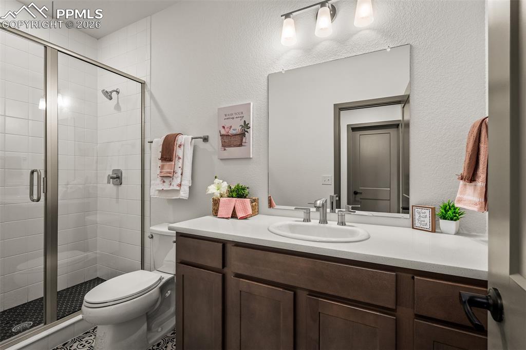 Image 39 of 48: Bathroom