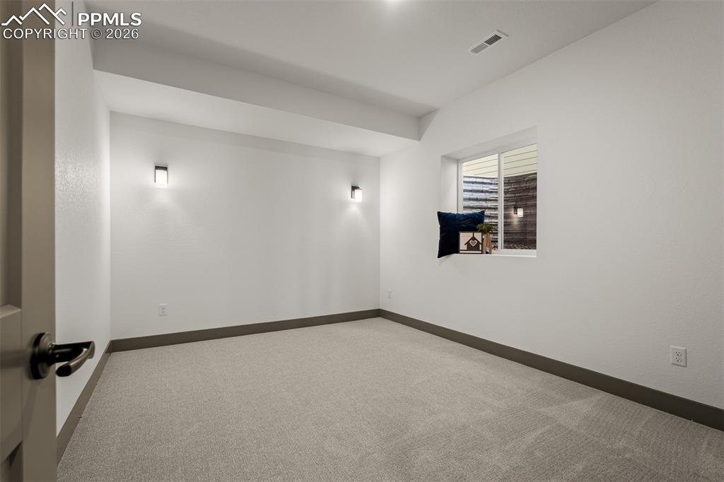 Image 40 of 48: Bedroom