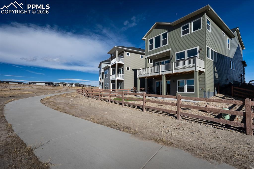 Image 43 of 48: Back of Structure