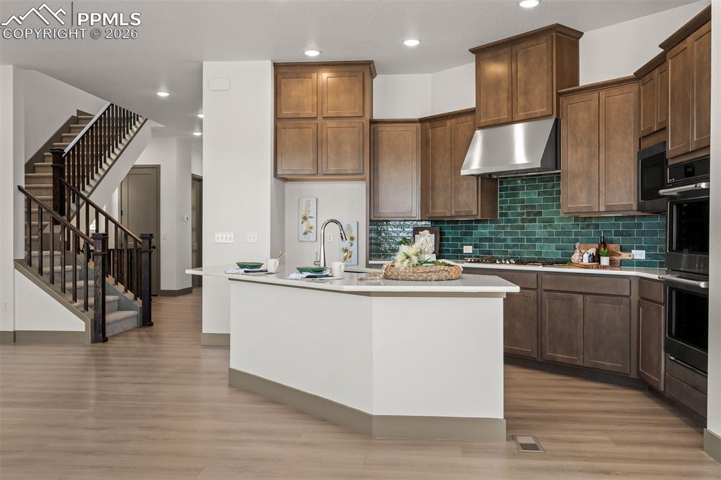 Image 6 of 48: Kitchen