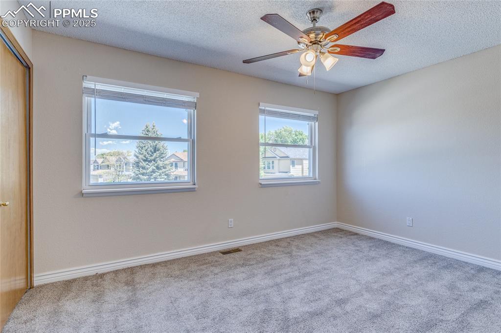Image 18 of 46: Bedroom
