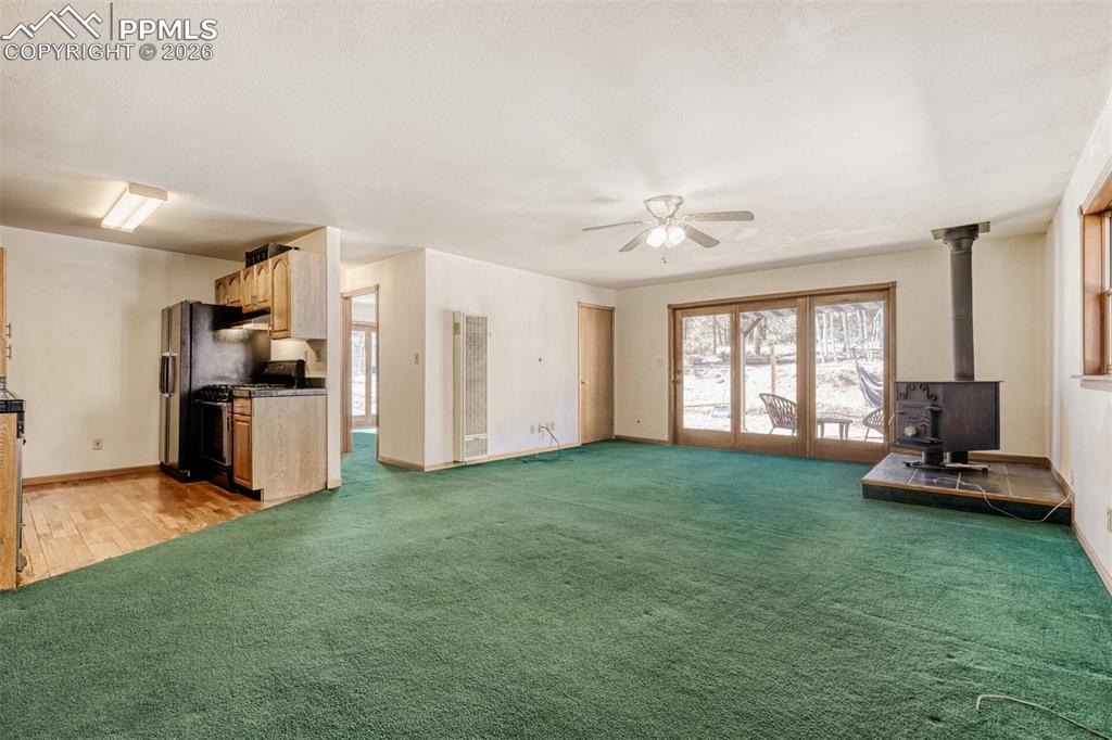 Image 7 of 34: Living Room