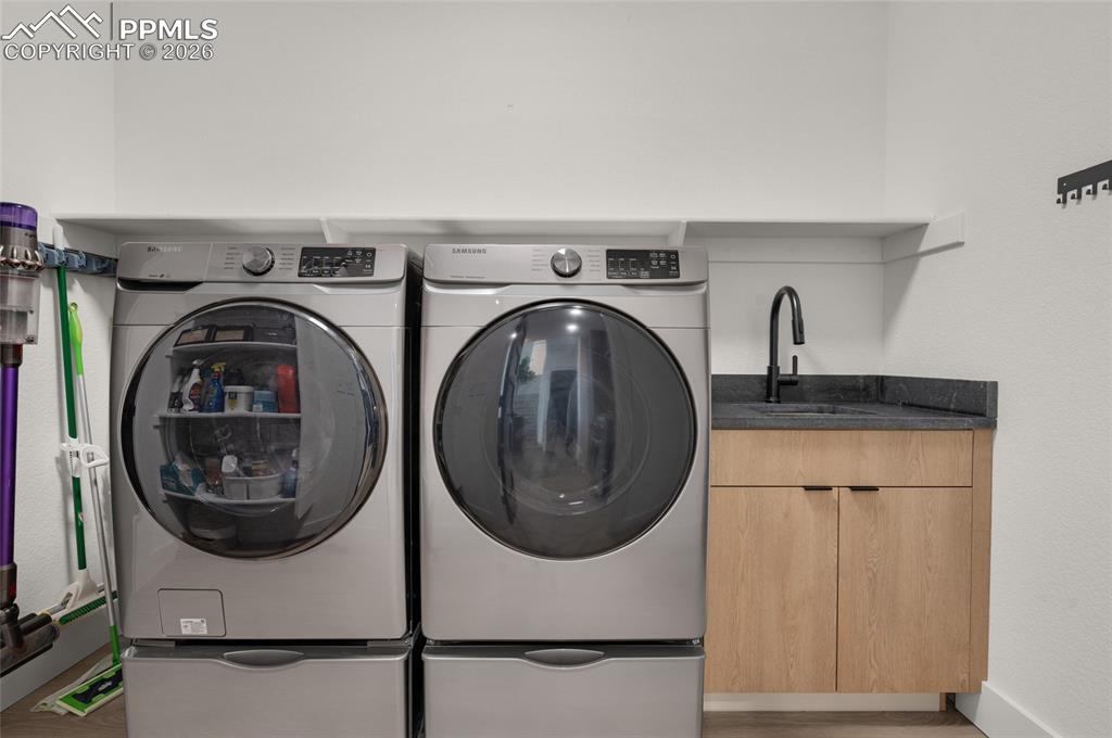 Image 17 of 42: Laundry