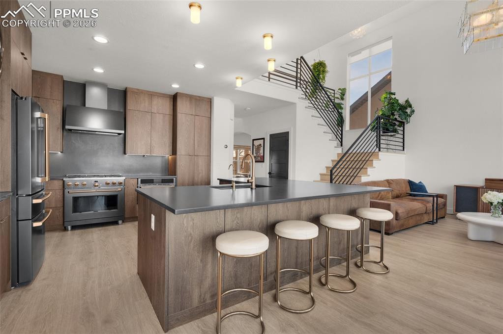 Image 3 of 42: Kitchen