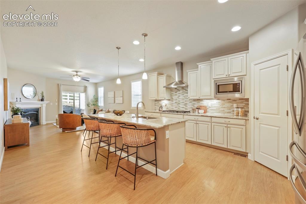 Image 10 of 49: open concept