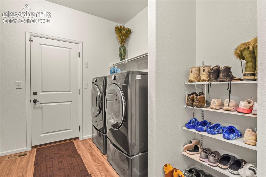 Image 20 of 30: Laundry