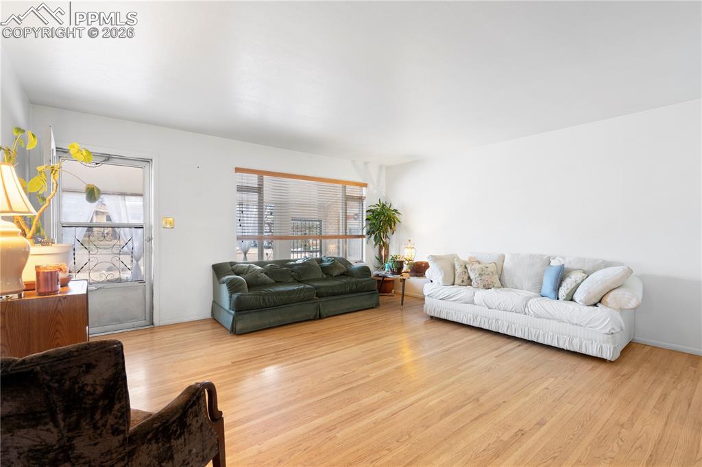 Image 4 of 42: Living Room