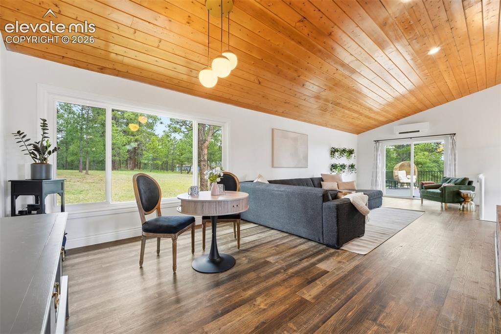 Image 14 of 50: The ultimate island setup designed for casual dining and hosting