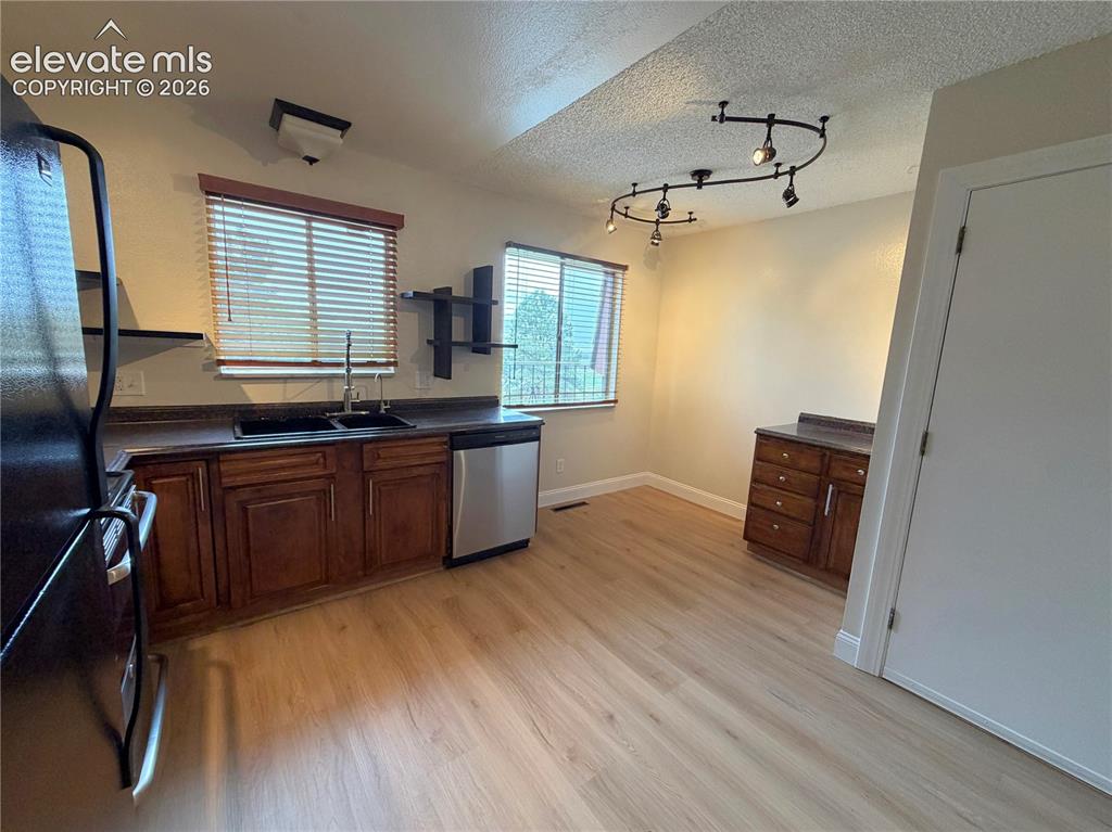 Image 9 of 21: VIRTUALLY STAGED